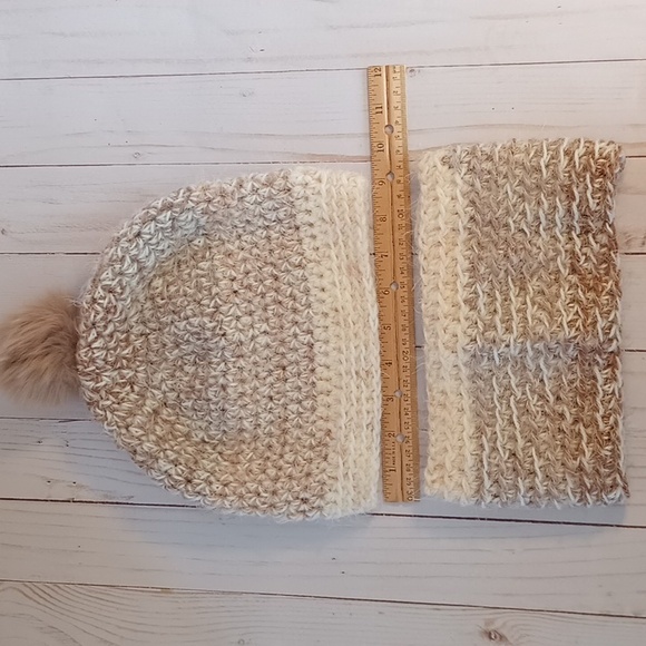 Hand crocheted beanie with a faux fur pom and cowl scarf set - Picture 6 of 9